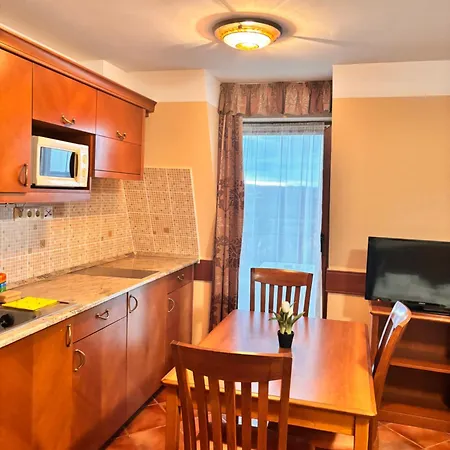 Phoenix Wellness Apartman Panzio Lejlighedshotel 4*