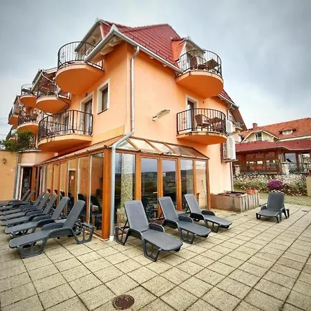 Lejlighedshotel Phoenix Wellness Apartman Panzio Hévíz