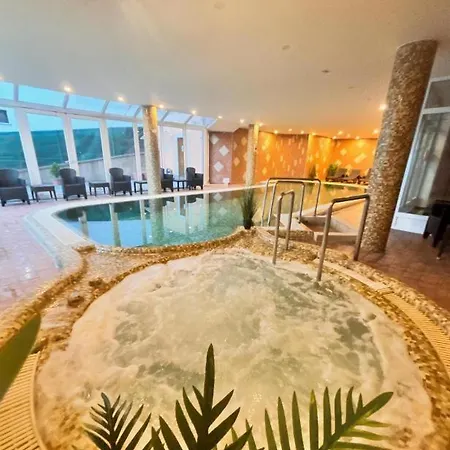 Lejlighedshotel Phoenix Wellness Apartman Panzio 4*