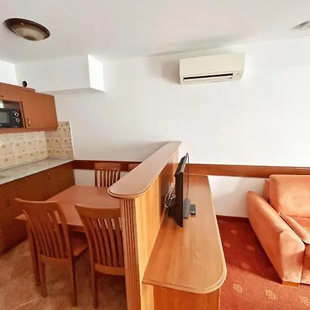 Lejlighedshotel Phoenix Wellness Apartman Panzio 4*