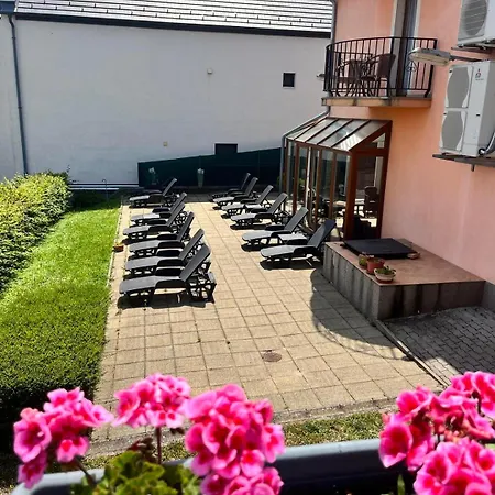 Phoenix Wellness Apartman Panzio Lejlighedshotel Hévíz