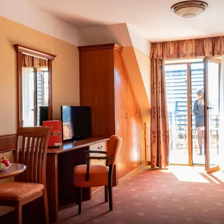 Lejlighedshotel Phoenix Wellness Apartman Panzio Hévíz
